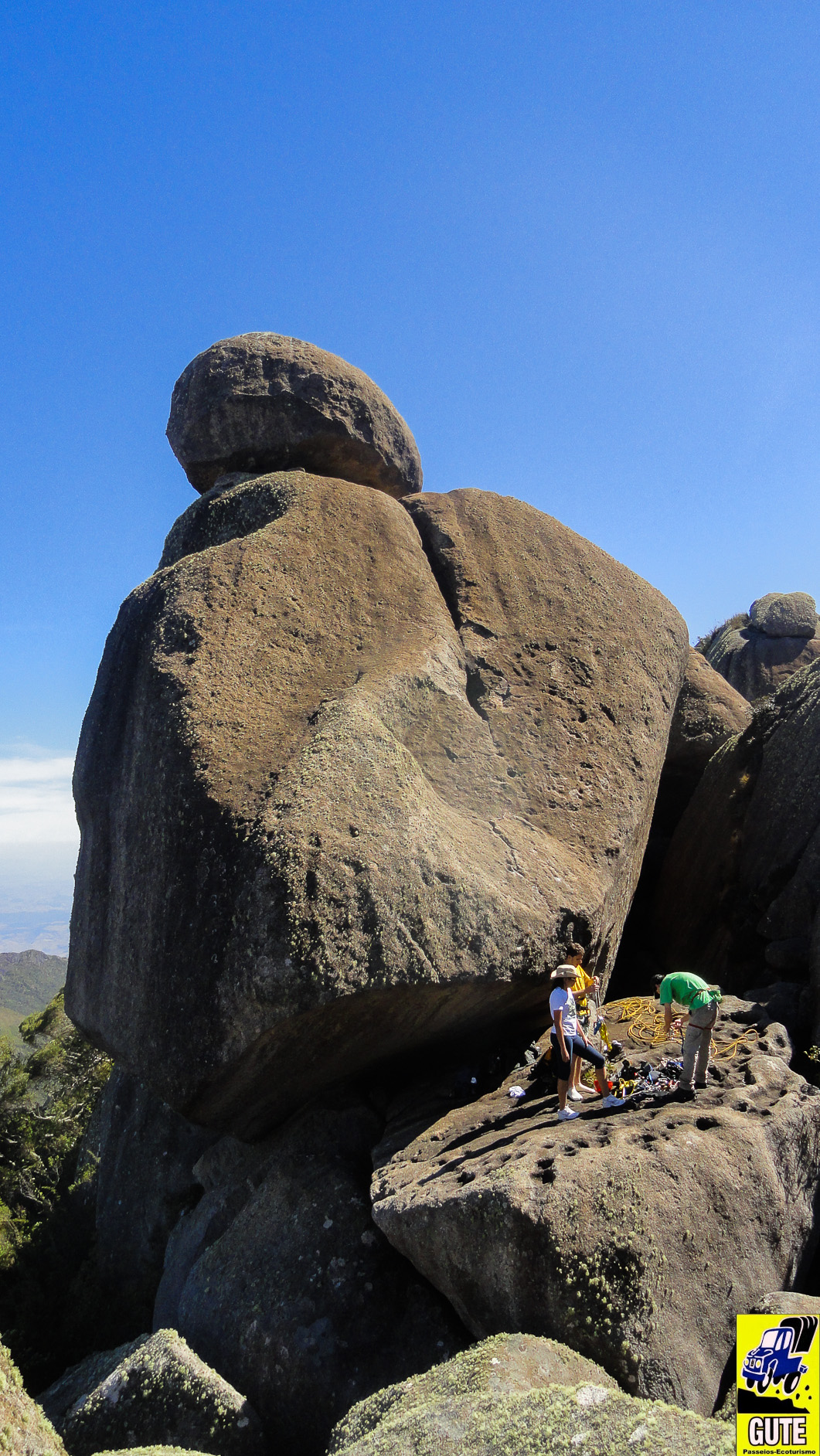 PEDRA ASSENTADA